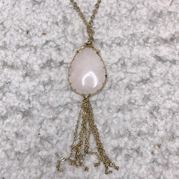 NWT Teardrop Semi-precious Pink Stone Tassel Necklace - Picture 3 of 6